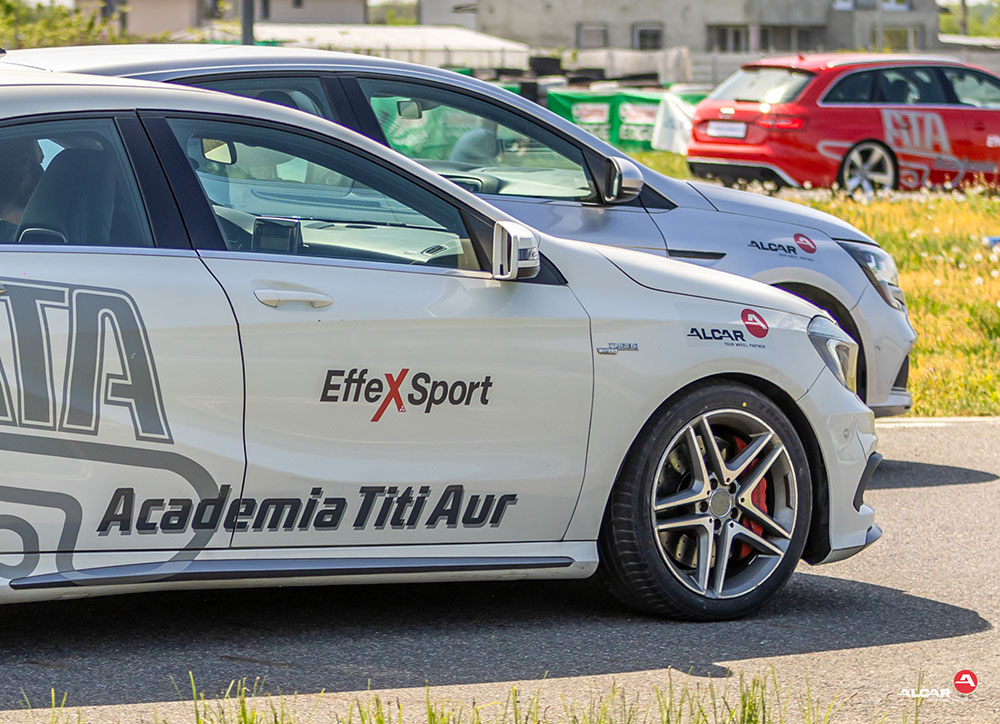 1730938268279441.jpg Triangle-Track-Day---13.04.jpg